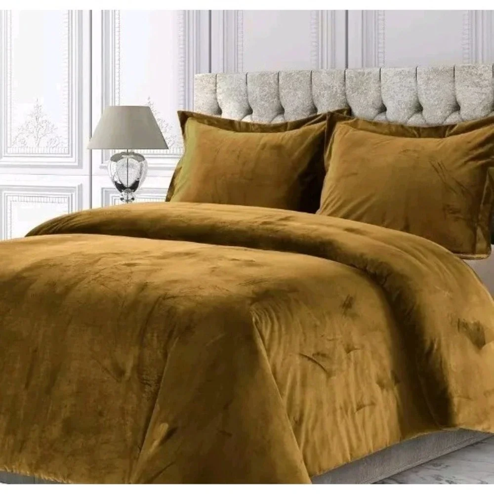 Venice Velvet Oversized Solid Duvet Set, Queen, Camel